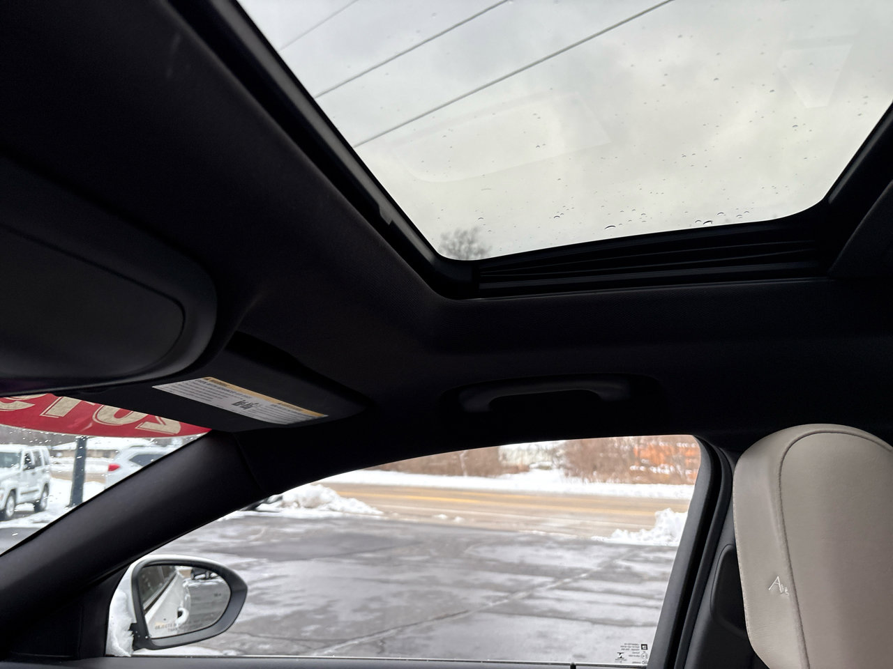 Used 2019 Buick Regal Avenir w/ Driver Confidence Package II image 21