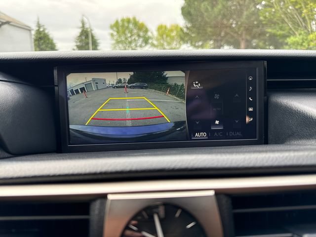 Used 2017 Lexus IS 300 AWD image 21