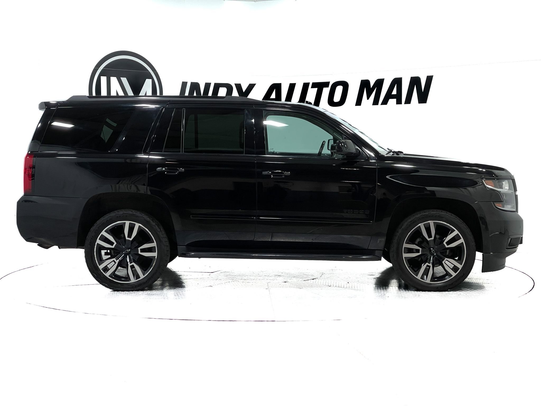 Used 2018 Chevrolet Tahoe Premier AWD/4WD image 3