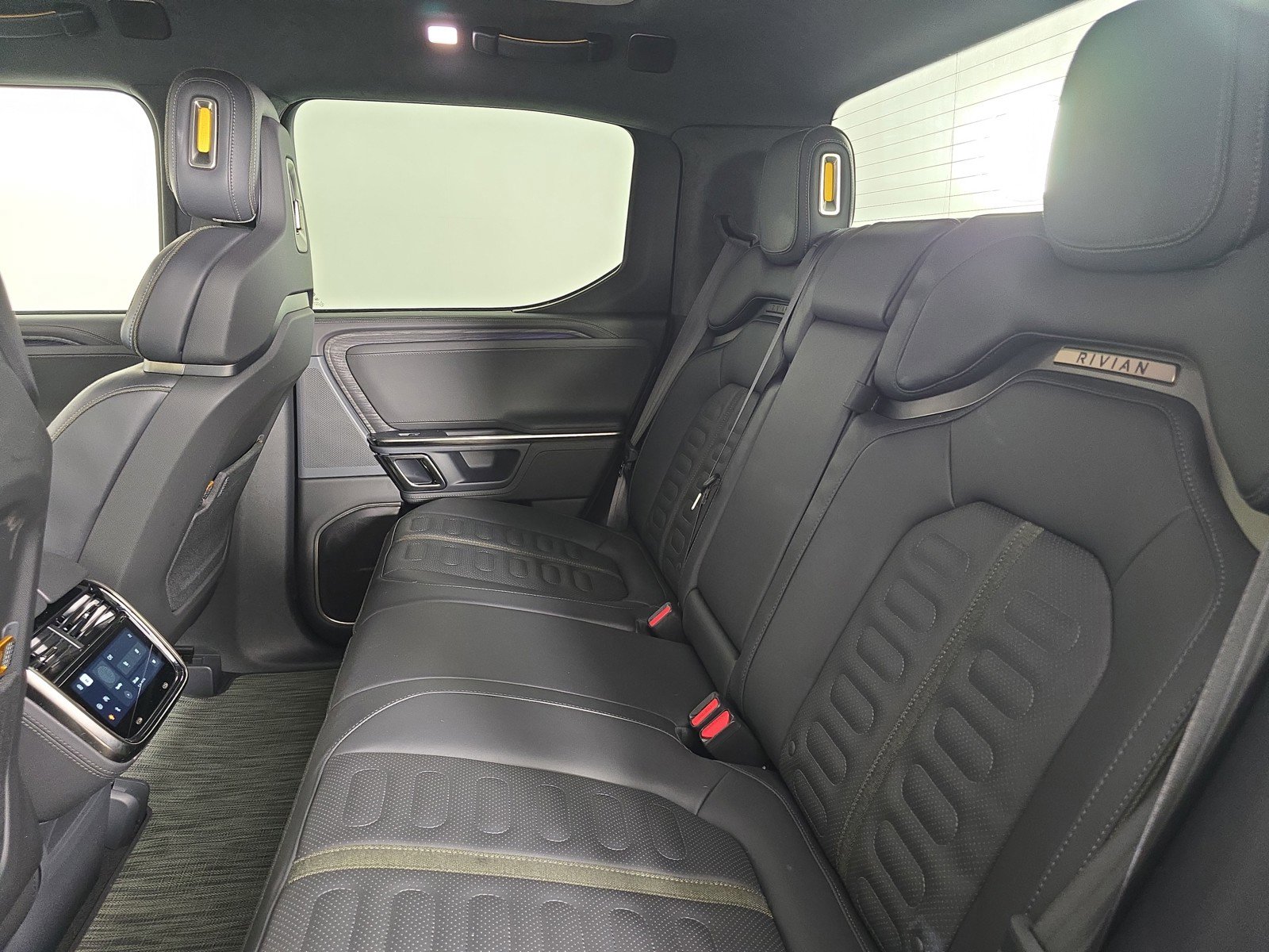 Used 2022 Rivian R1T Adventure AWD/4WD image 23