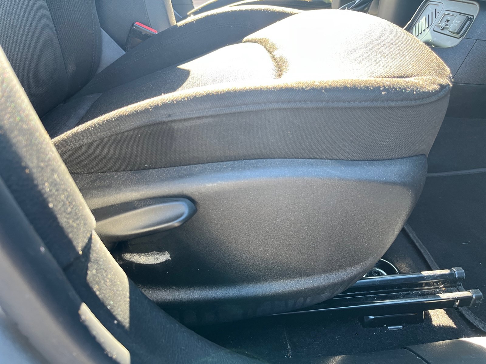 Used 2016 Jeep Renegade Latitude w/ Safety & Security Group FWD image 30
