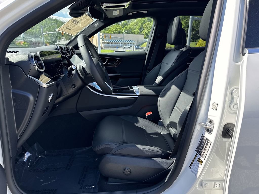 Certified 2025 Mercedes-Benz GLC 300 300 image 9