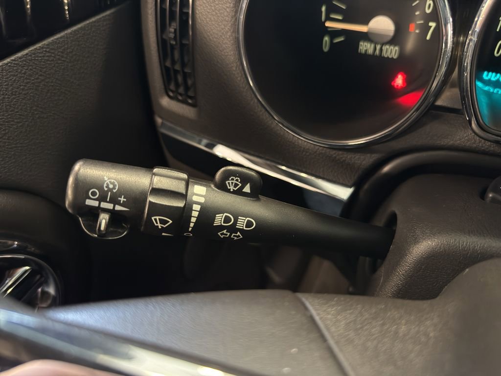 Used 2006 Chevrolet SSR w/ Preferred Equipment Group image 18