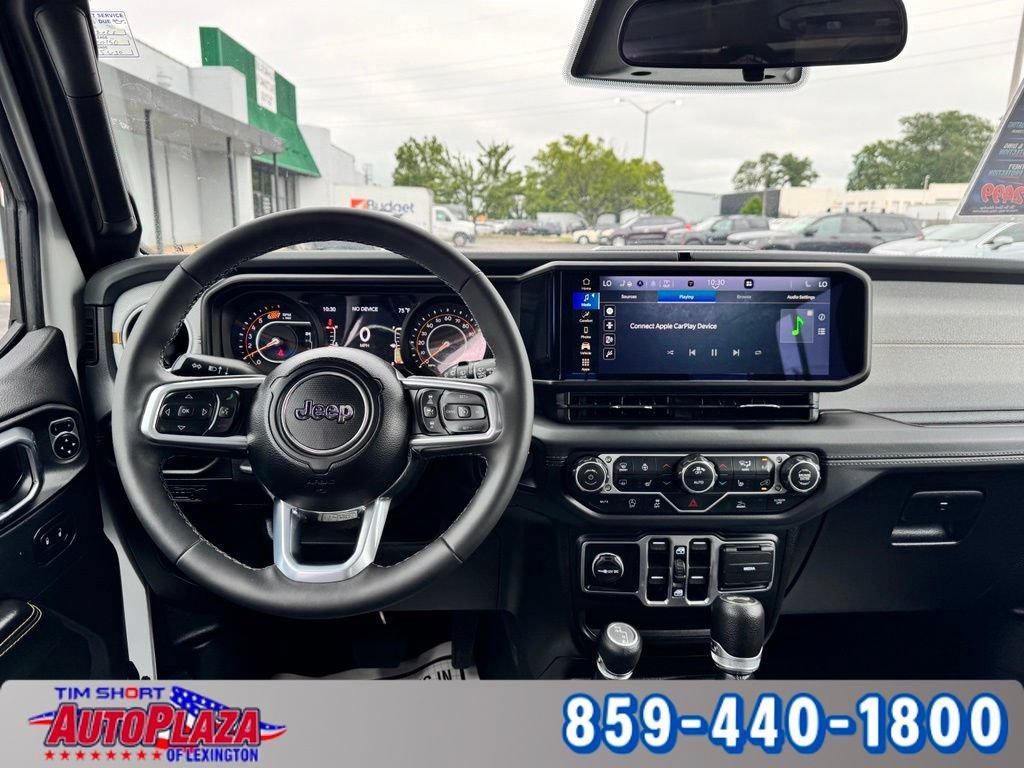 Used 2026 Jeep Wrangler Unlimited Sahara AWD/4WD image 30