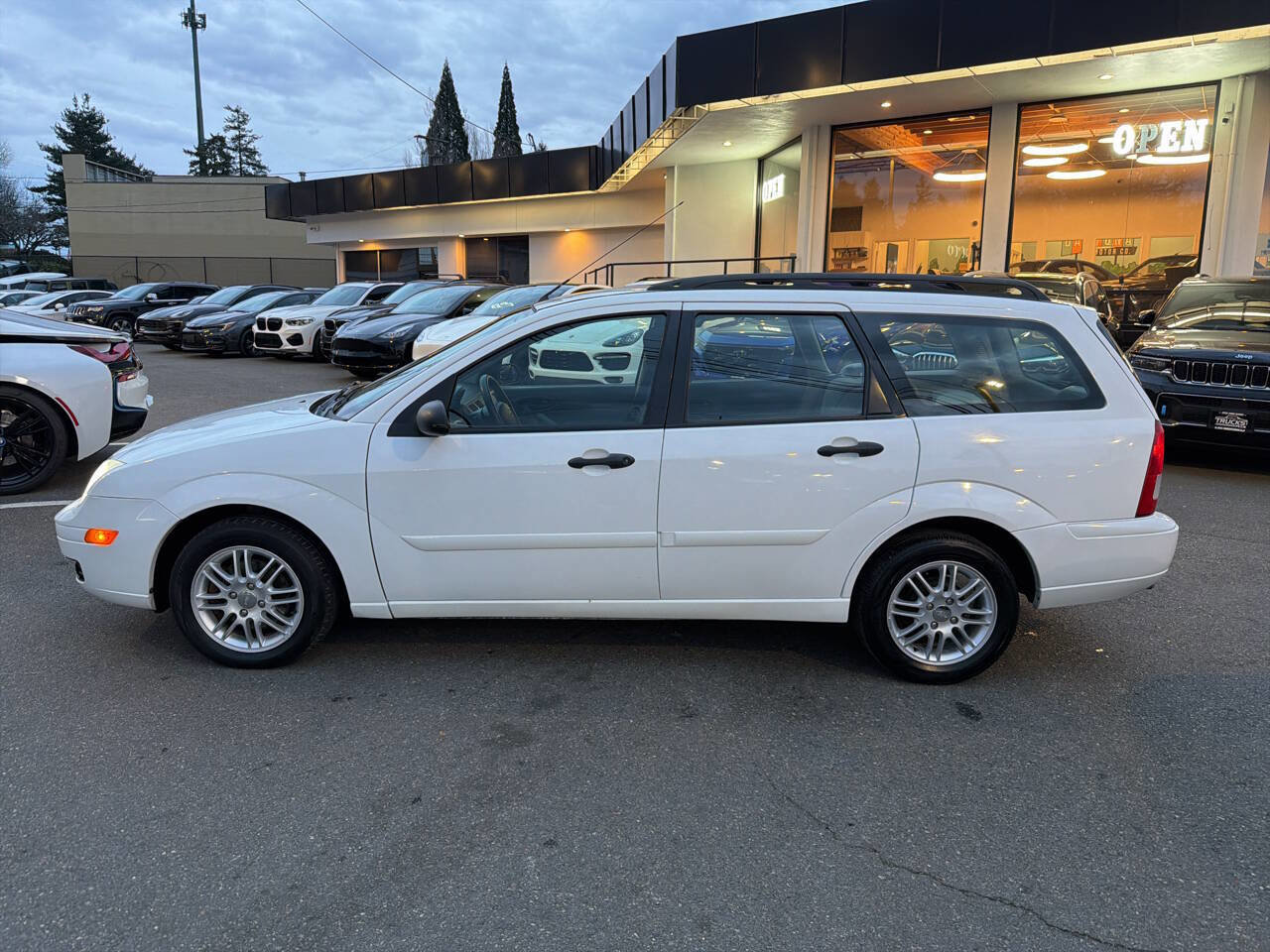 Used 2006 Ford Focus SE image 2