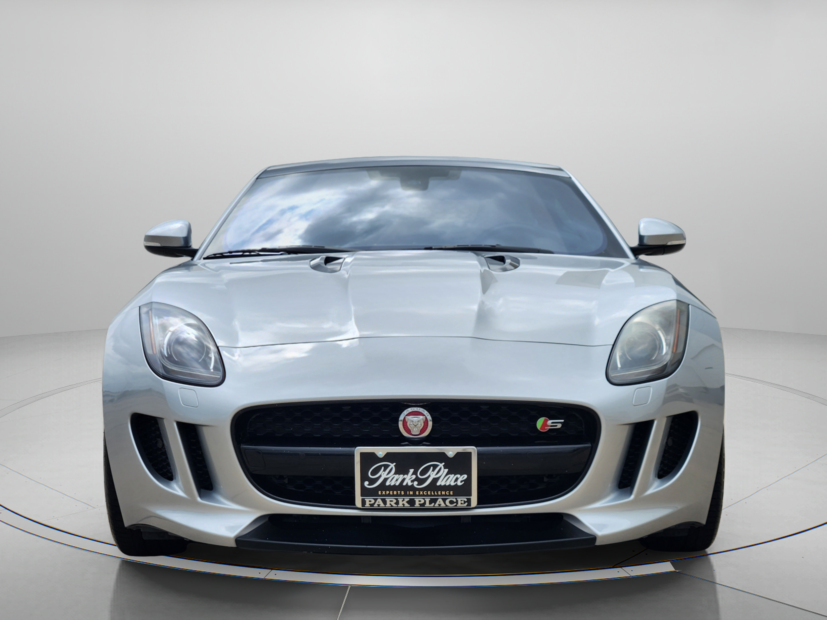 Used 2017 Jaguar F-TYPE S RWD image 6