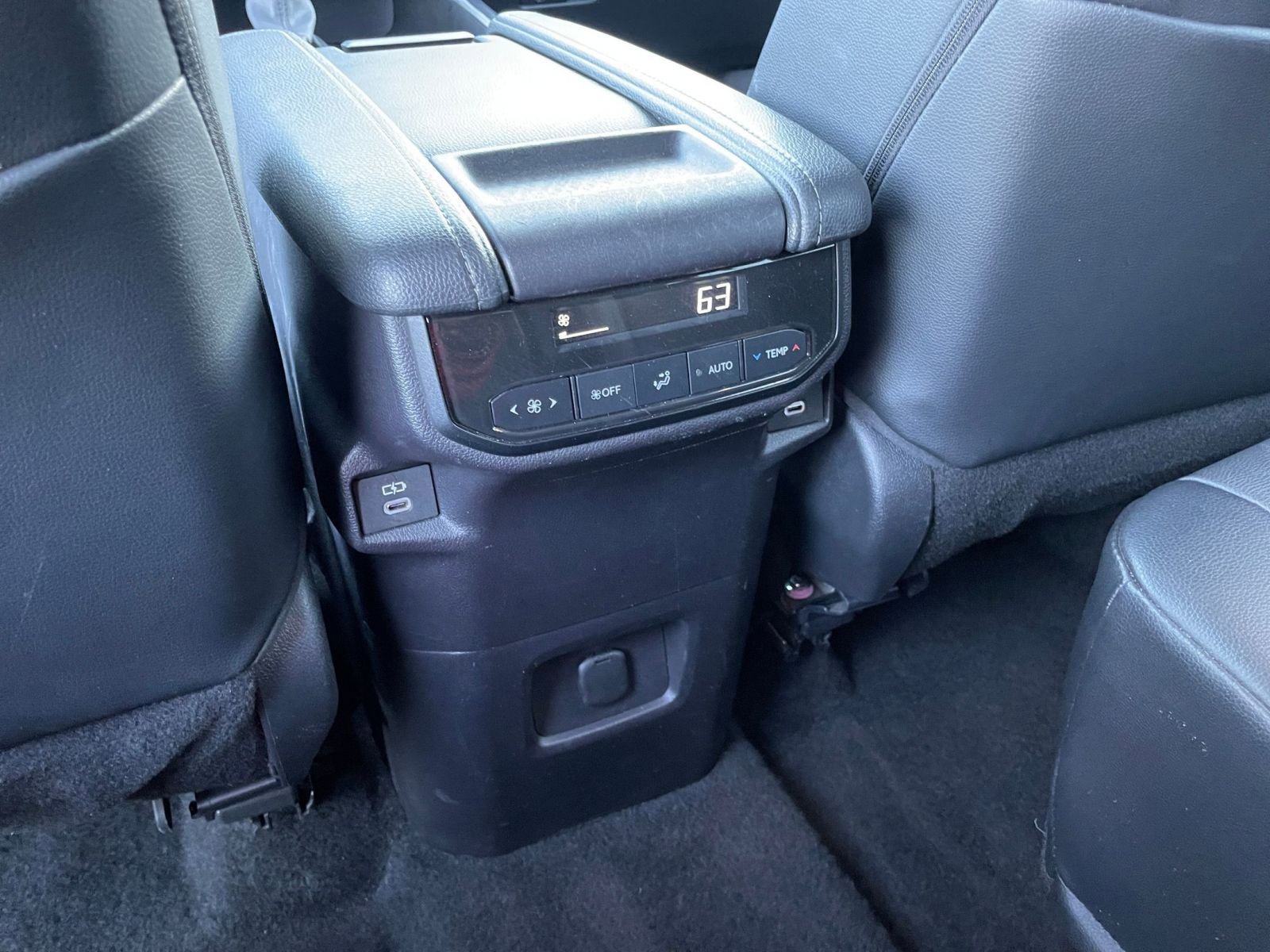 Used 2025 Toyota Grand Highlander FWD image 24