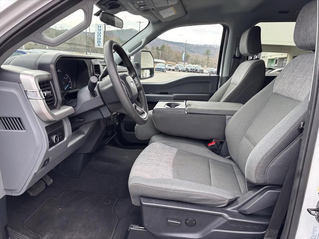 Used 2025 Ford F250 XLT AWD/4WD image 9