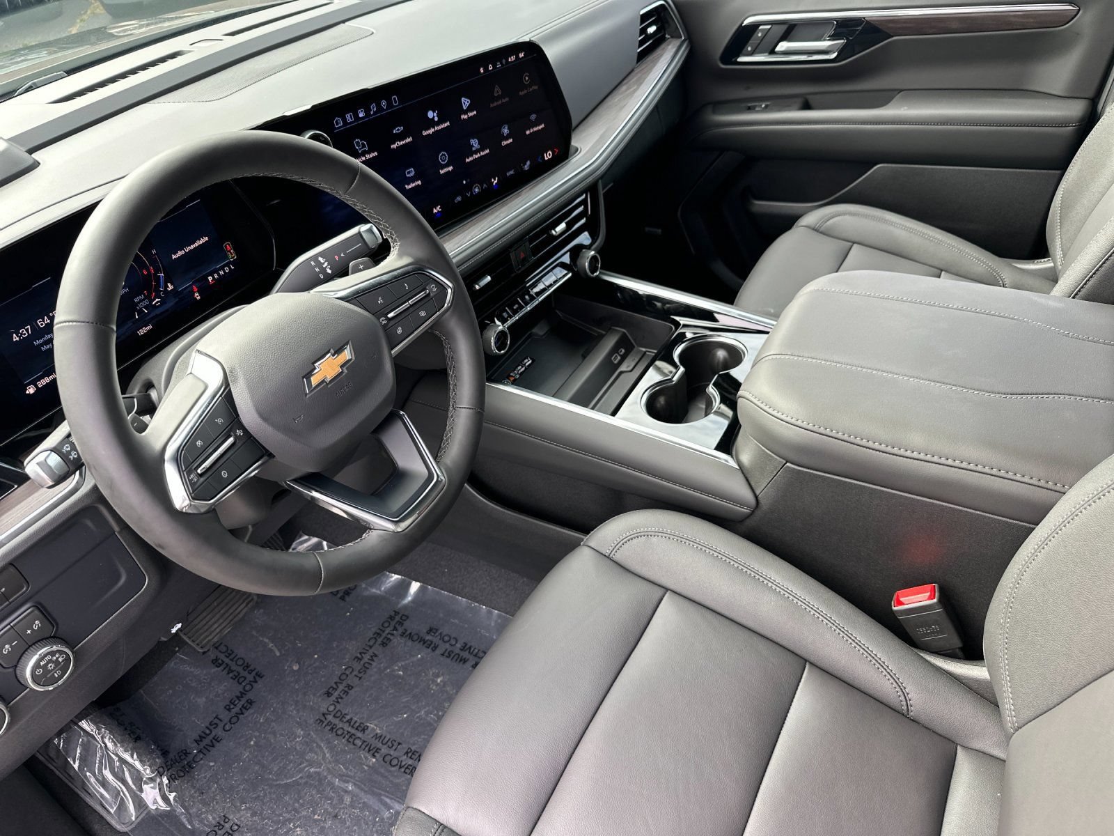 Used 2026 Chevrolet Suburban LT w/ Comfort Package RWD image 10