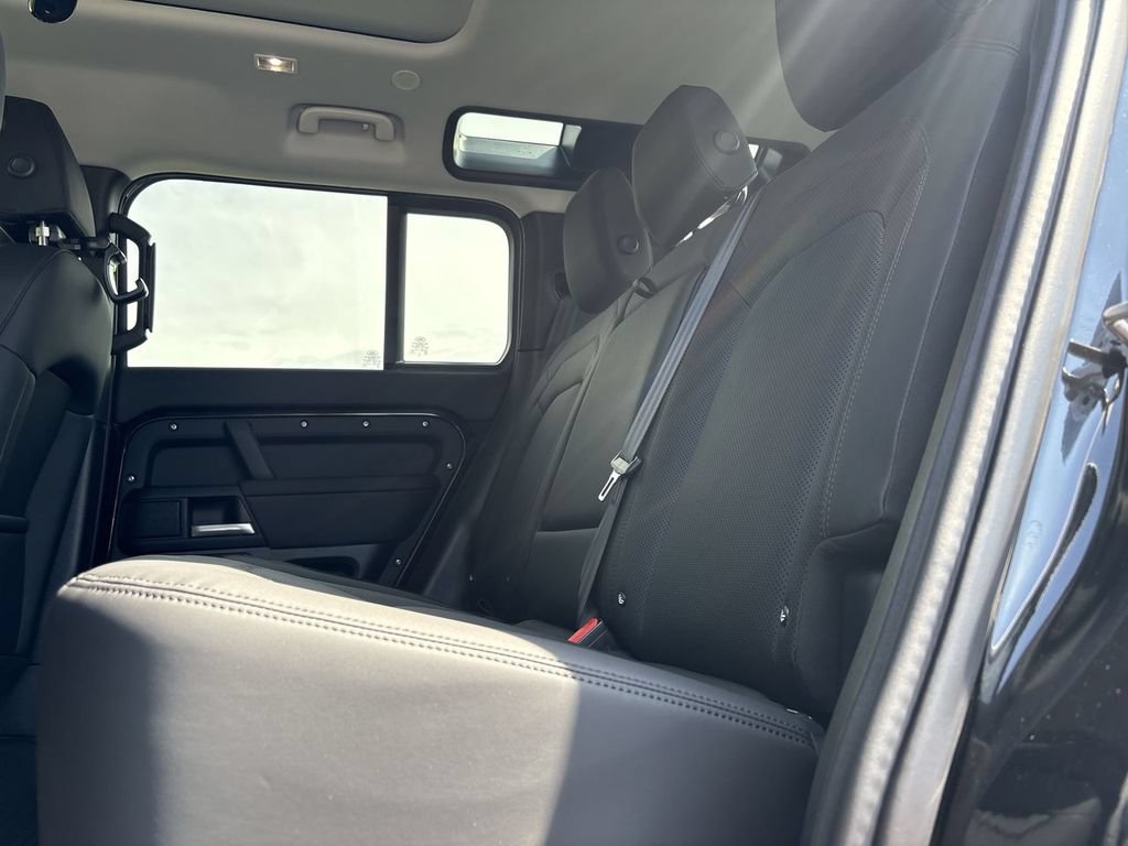 New 2026 Land Rover Defender 110 S AWD/4WD image 15