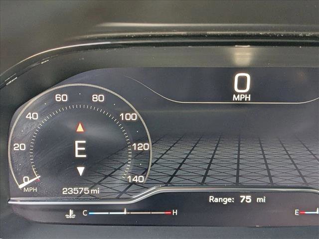 Used 2024 GMC Yukon Denali image 11