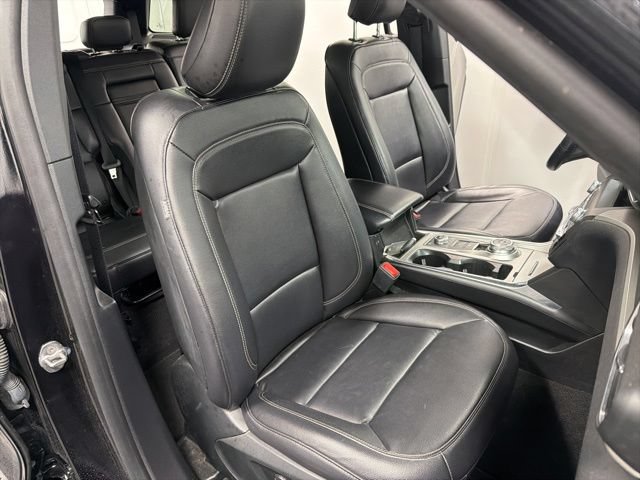 Used 2020 Ford Explorer XLT w/ Equipment Group 202A AWD/4WD image 18
