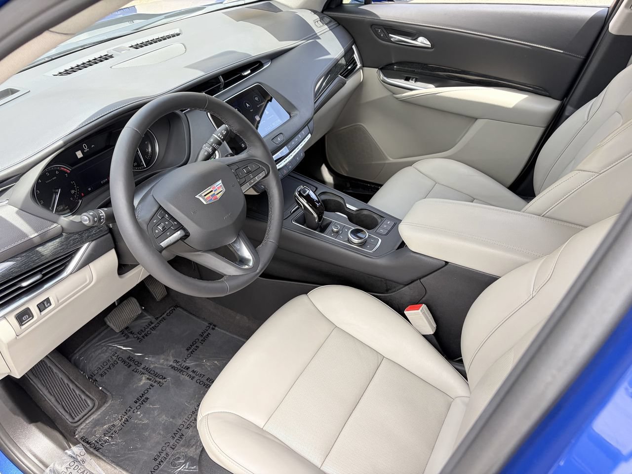 Certified 2022 Cadillac XT4 Premium Luxury FWD image 19