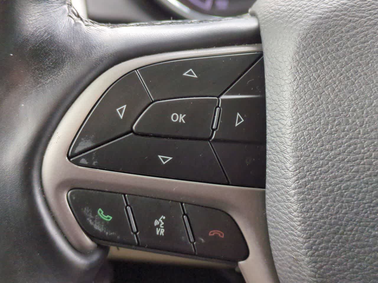 Used 2021 Jeep Grand Cherokee Limited AWD/4WD image 25
