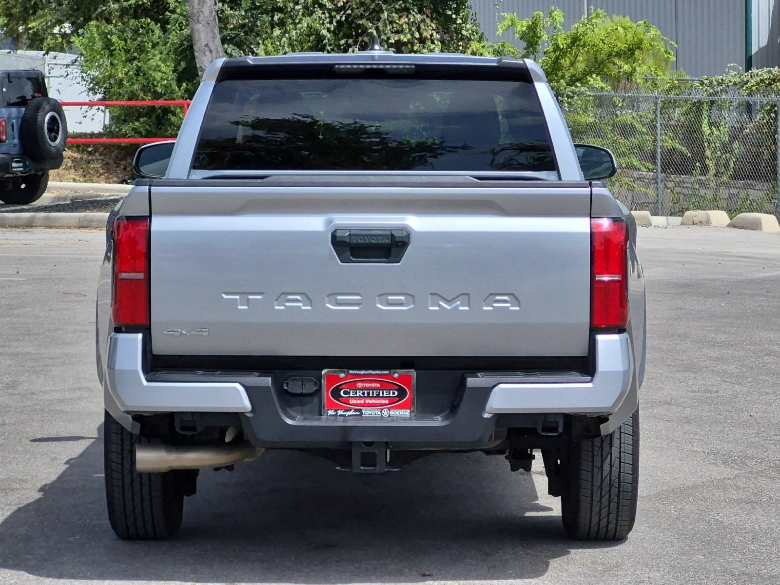 Used 2024 Toyota Tacoma SR5 AWD/4WD image 4