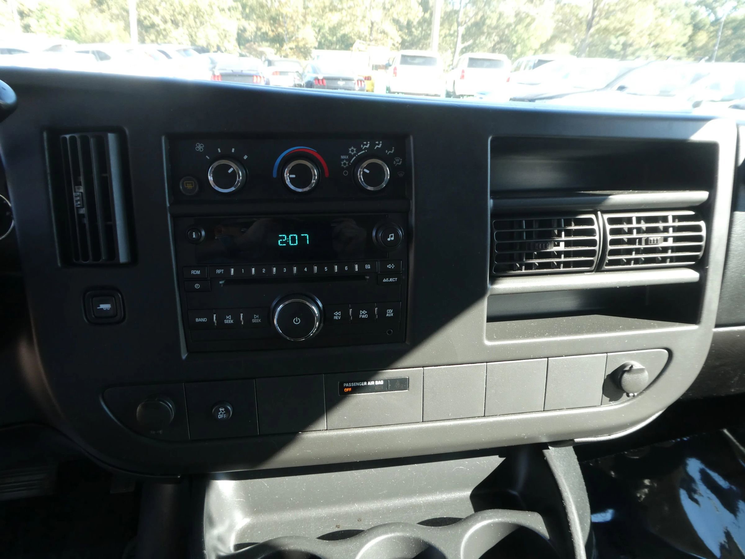 Used 2014 Chevrolet Express 1500 LS image 17