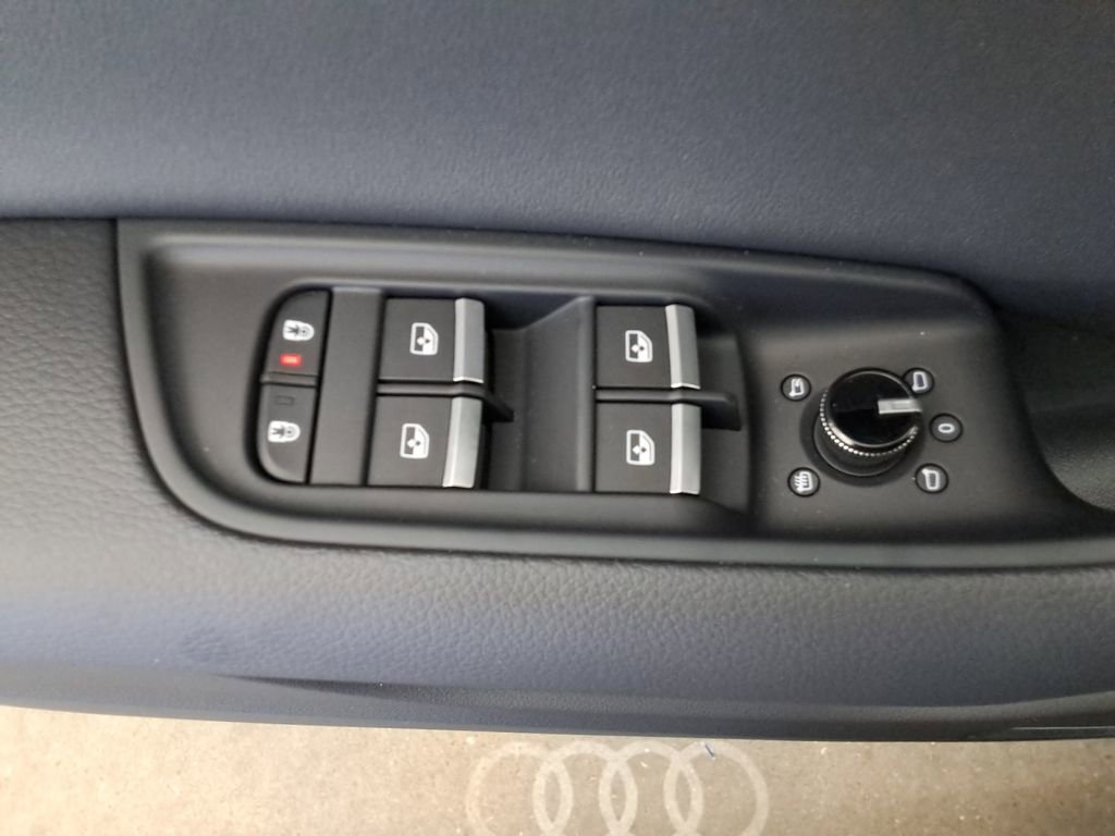 New 2026 Audi Q8 Premium image 18