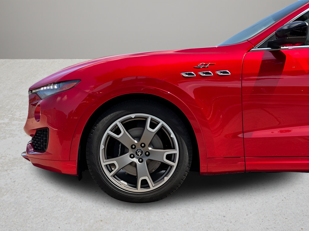 Used 2023 Maserati Levante GT AWD/4WD image 28