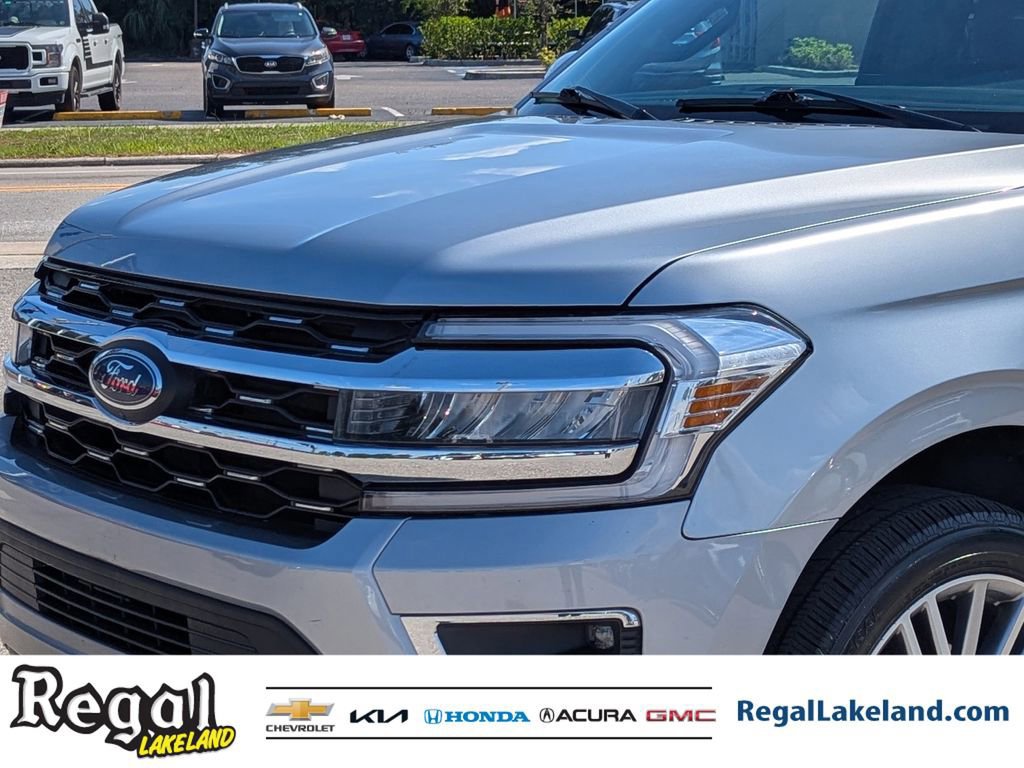 Used 2024 Ford Expedition Limited image 6