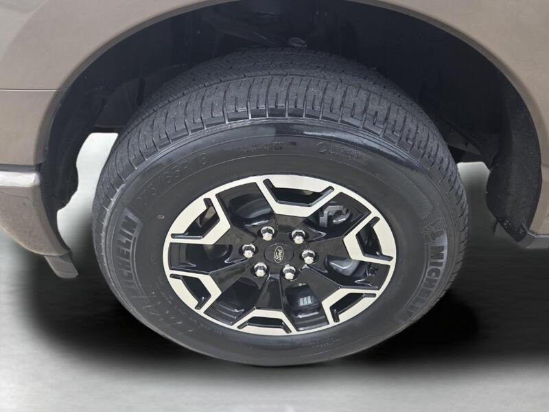 Used 2023 Ford F150 Lightning XLT AWD/4WD image 9