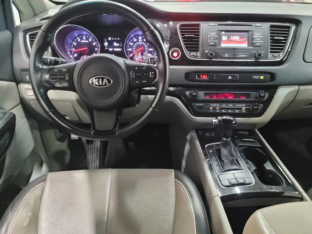 Used 2015 Kia Sedona EX FWD image 22