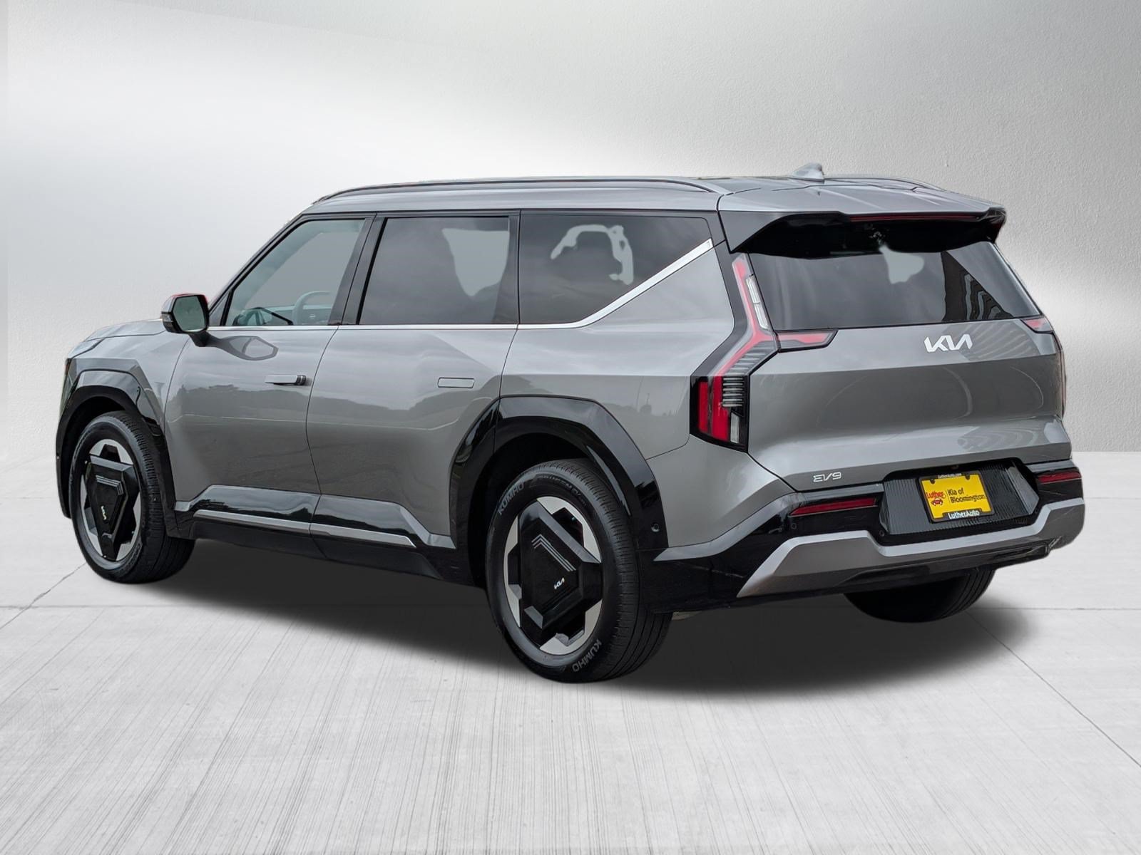 Certified 2024 Kia EV9 Land AWD/4WD image 5