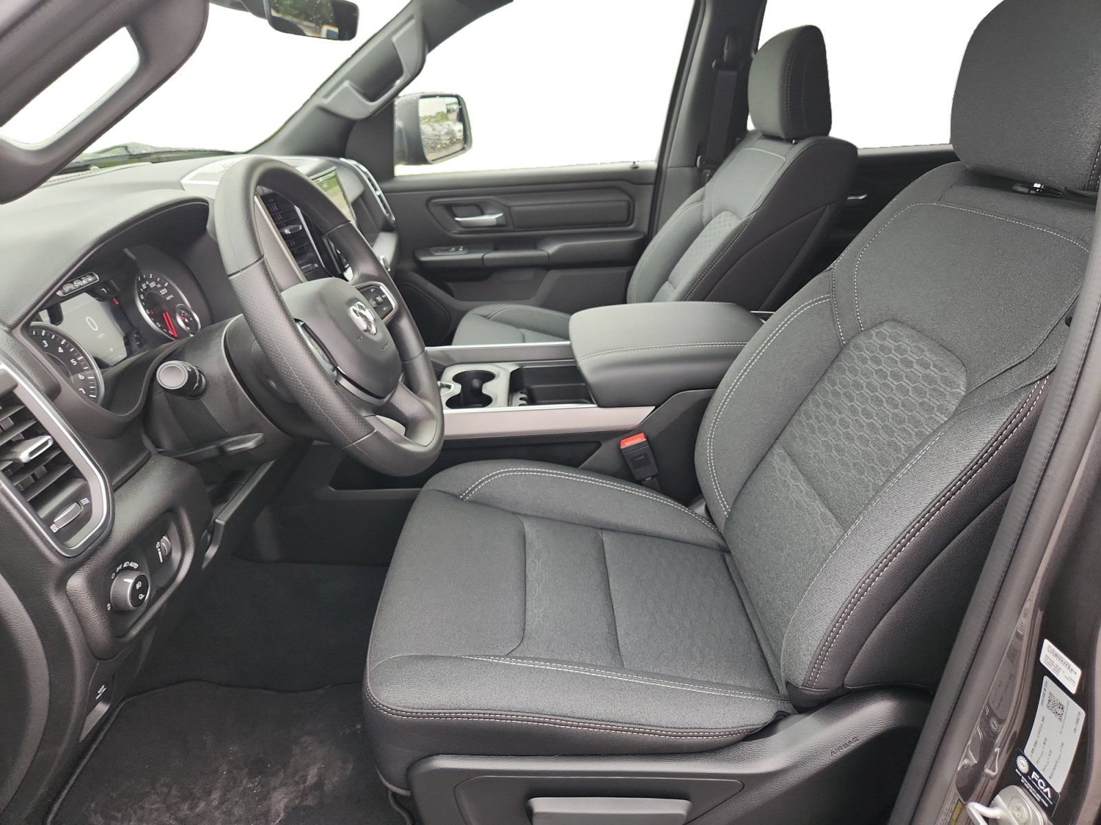 New 2026 RAM 1500 Express AWD/4WD image 12