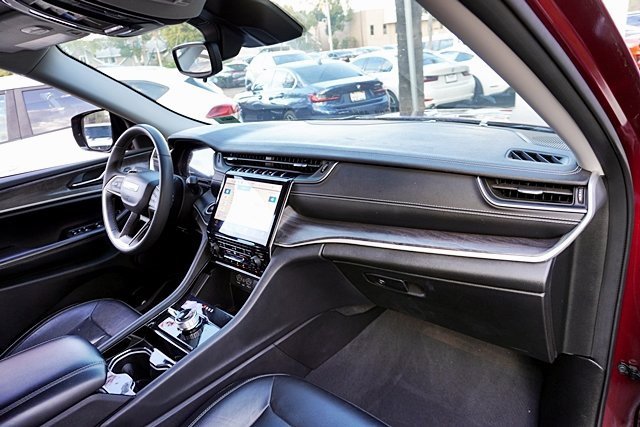 Certified 2023 Jeep Grand Cherokee Limited image 10