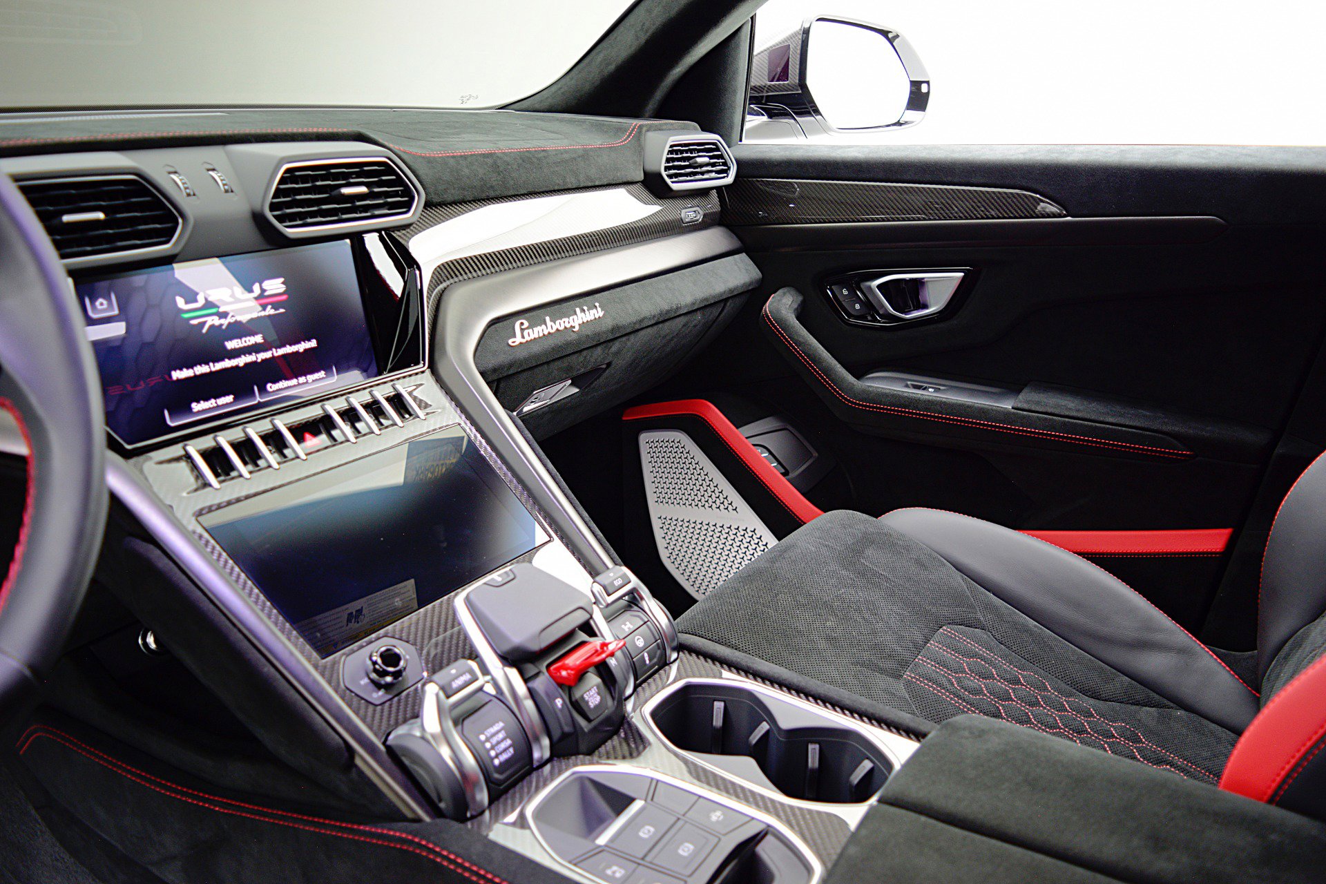 Used 2024 Lamborghini Urus Performante image 30