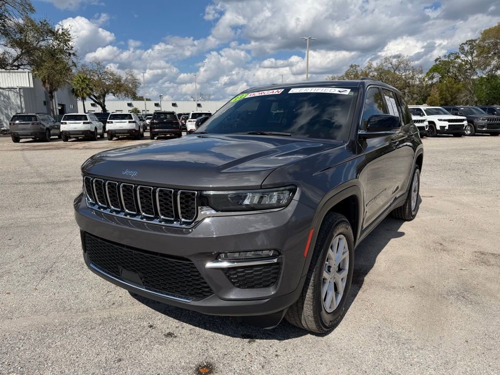 Certified 2022 Jeep Grand Cherokee Limited w/ Trailer Tow Prep Group (B) image 2