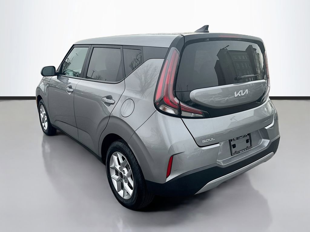 Used 2023 Kia Soul LX w/ Option Group 015 image 5