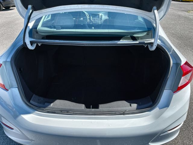 Used 2017 Chevrolet Cruze LT w/ Convenience Package FWD image 20