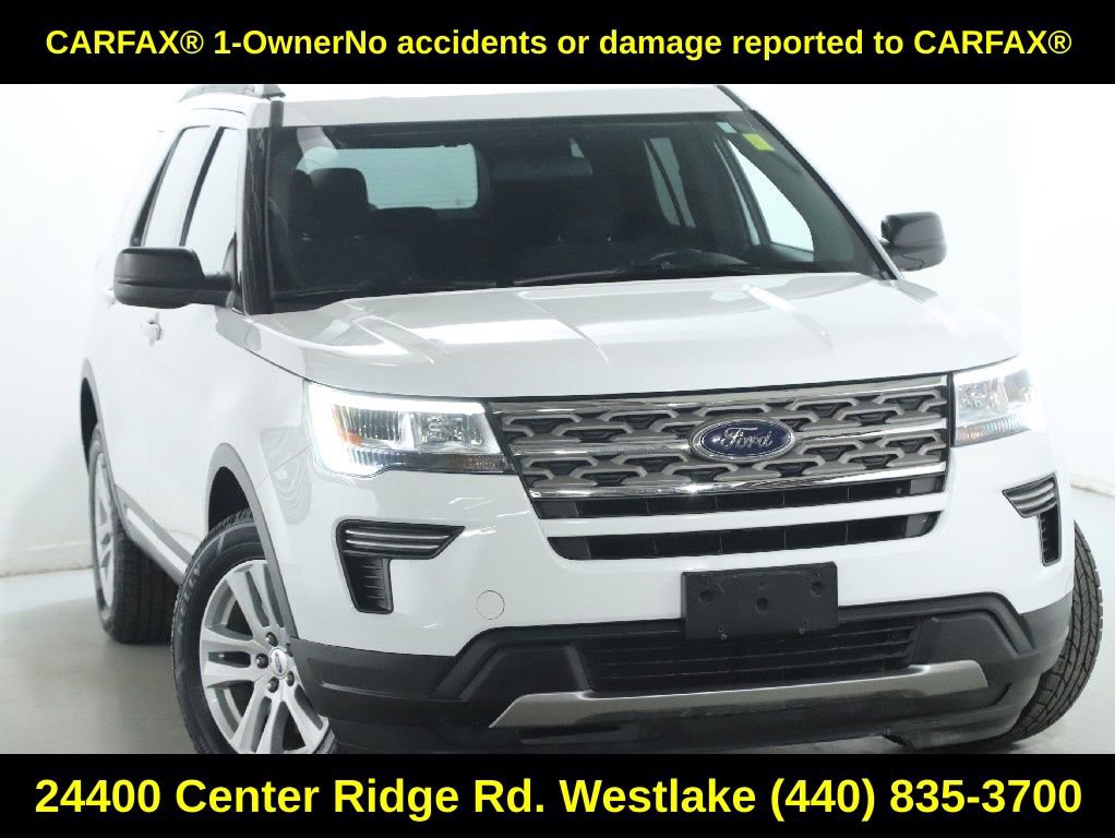 Used 2018 Ford Explorer XLT image 2