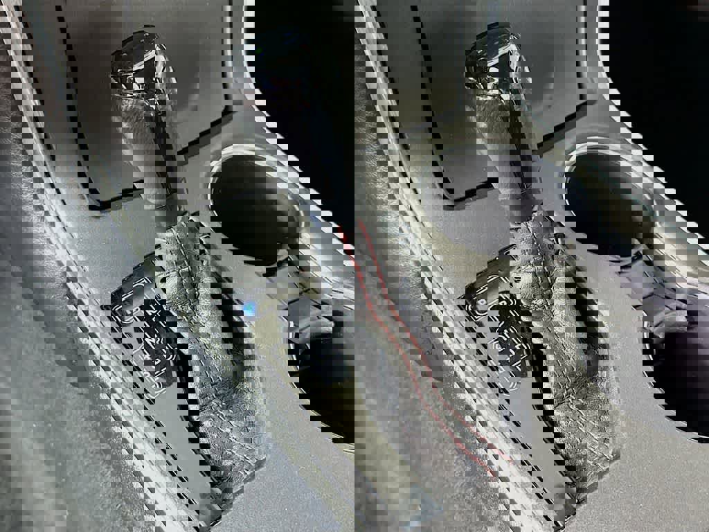 Used 2017 Toyota Camry SE image 18