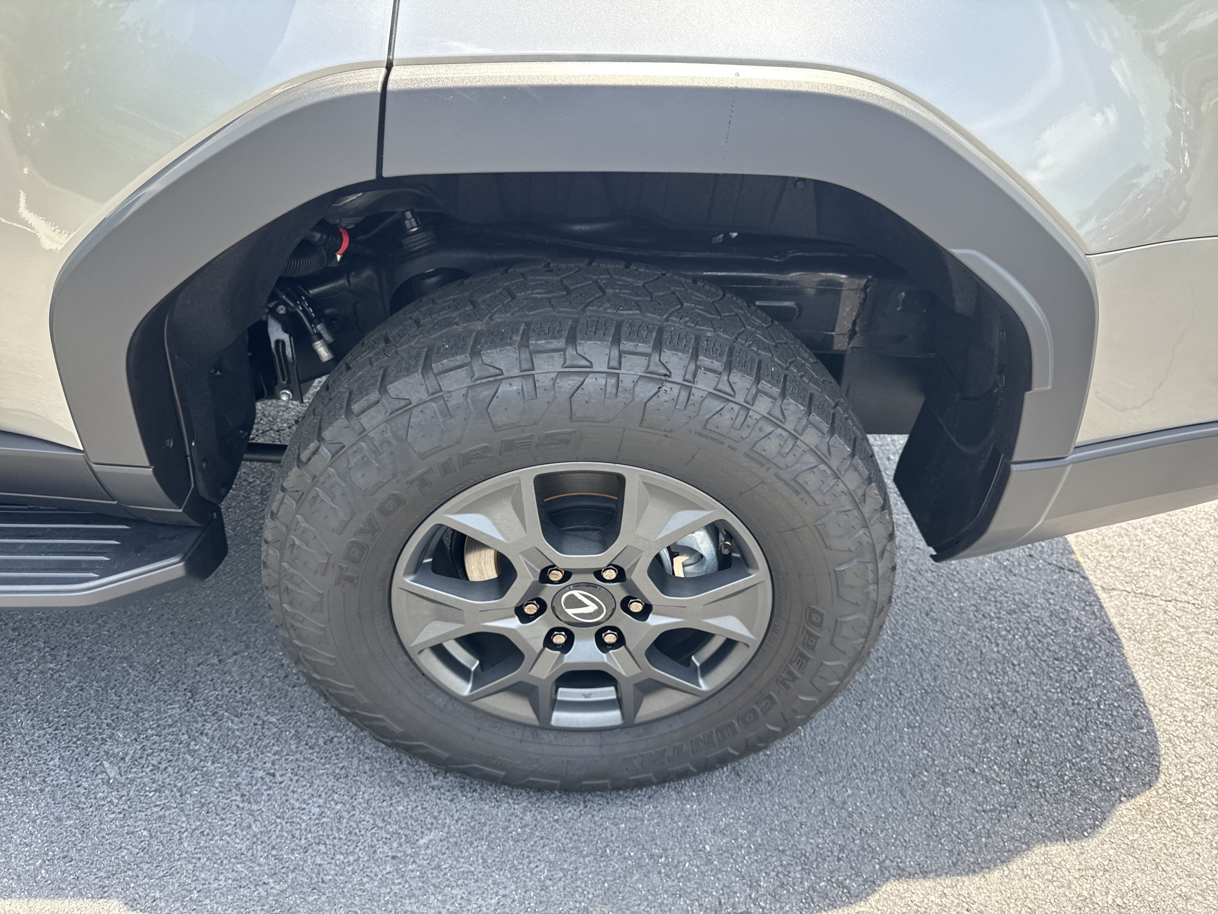 Used 2026 Lexus GX 550 AWD/4WD image 12