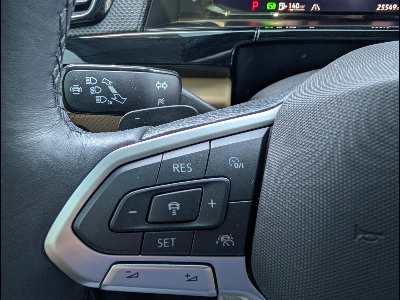 Used 2025 Volkswagen Atlas Cross Sport SEL R-Line AWD/4WD image 17