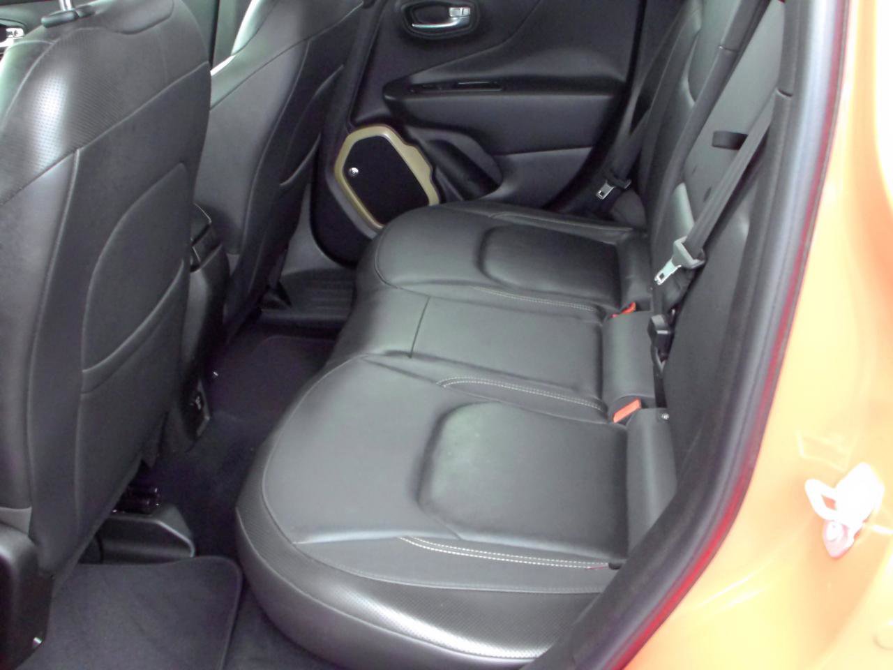 Used 2016 Jeep Renegade Limited image 6