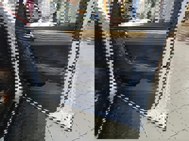 Used 2017 BMW X3 xDrive28i image 16