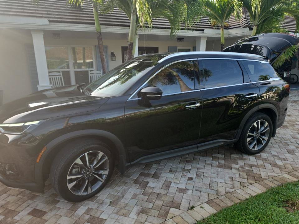 Used 2024 INFINITI QX60 Luxe FWD image 3