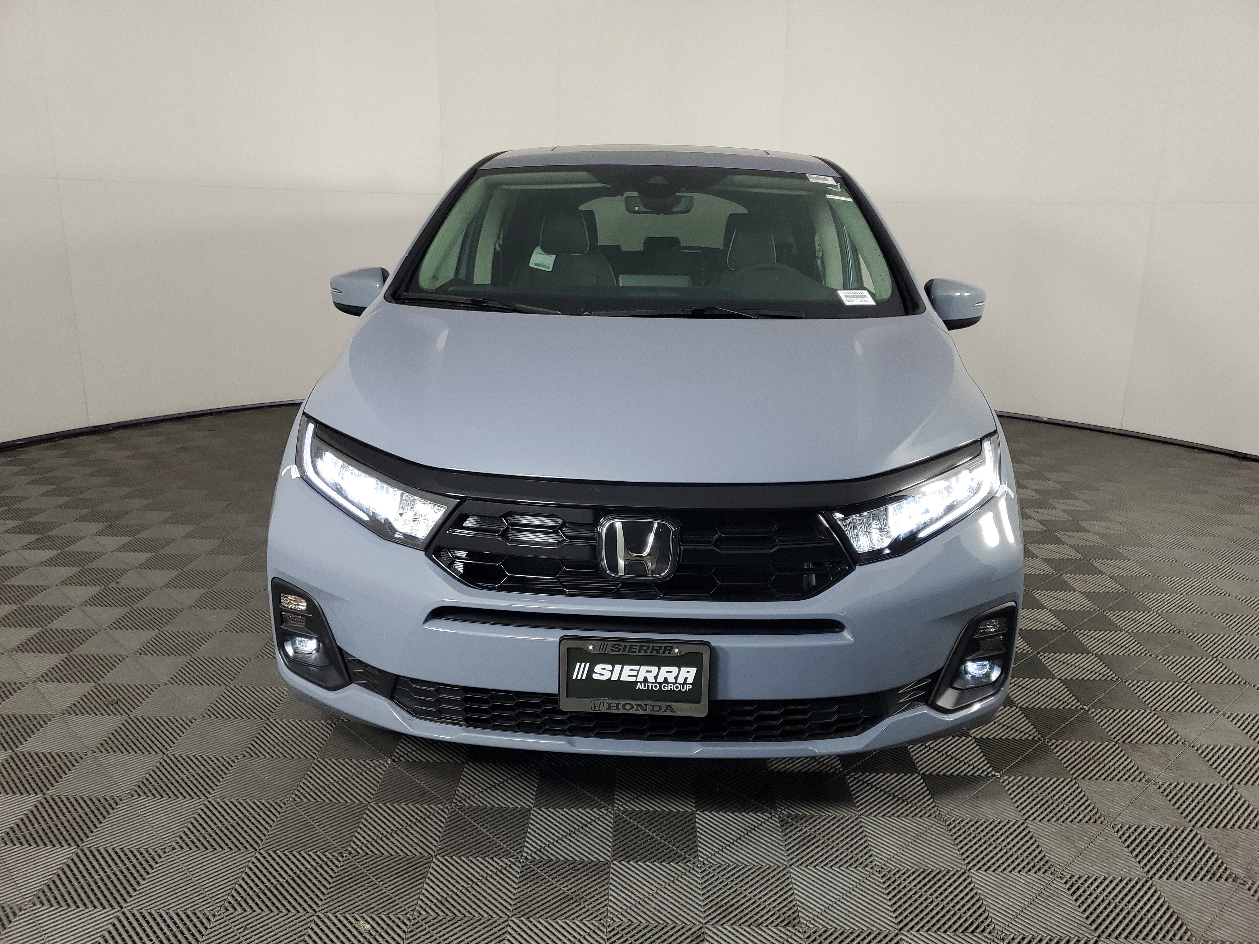 New 2026 Honda Odyssey Touring image 9