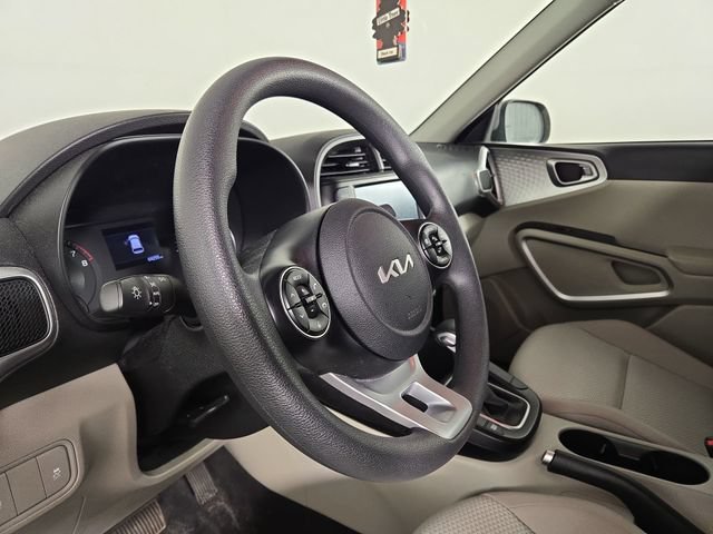 Certified 2022 Kia Soul LX FWD image 13