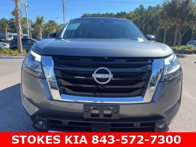 Used 2022 Nissan Pathfinder SL image 3