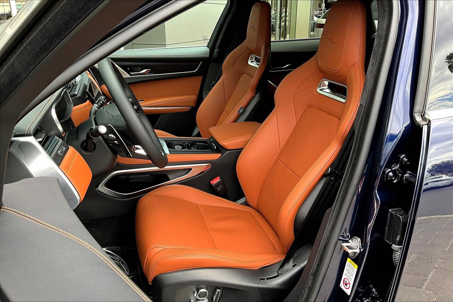 New 2026 Jaguar F-PACE R-Dynamic S image 9