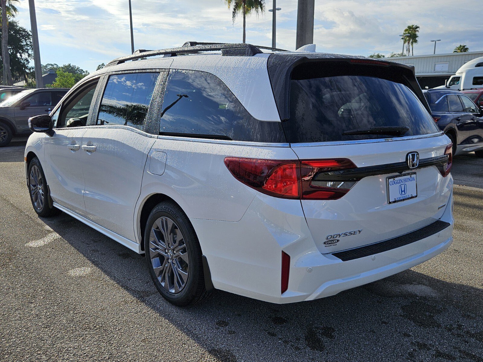 New 2026 Honda Odyssey Touring image 6