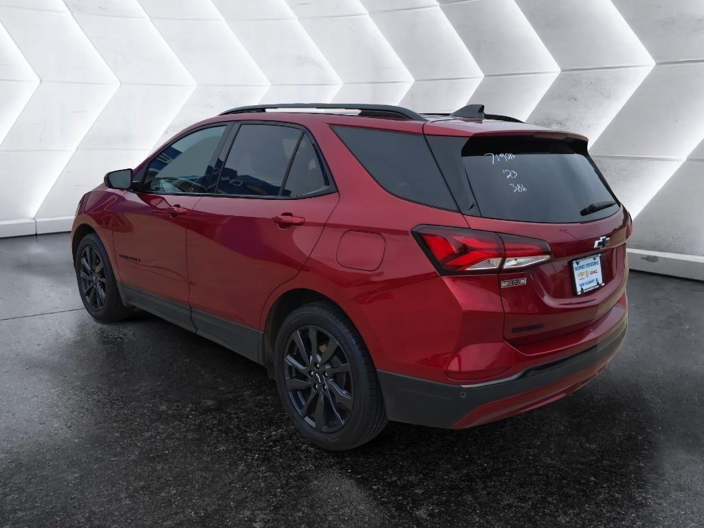 Used 2023 Chevrolet Equinox RS w/ LPO, Floor Liner Package FWD image 7