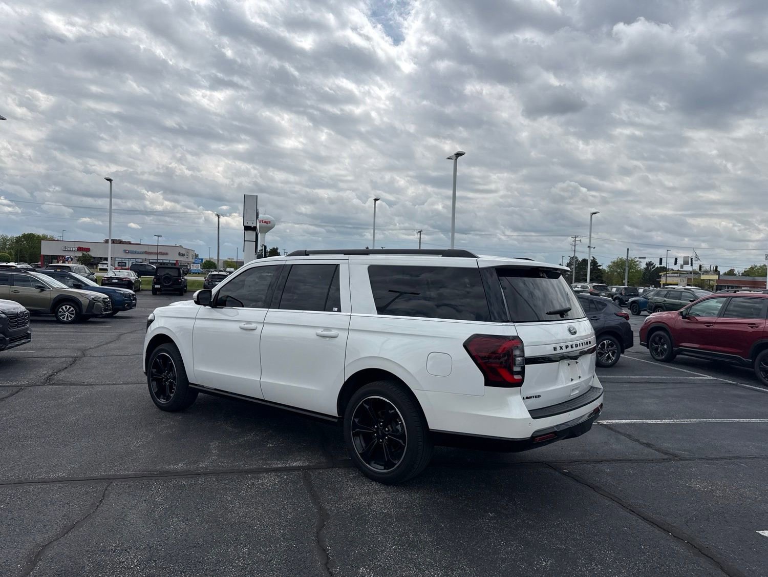 Used 2022 Ford Expedition Max Limited AWD/4WD image 3