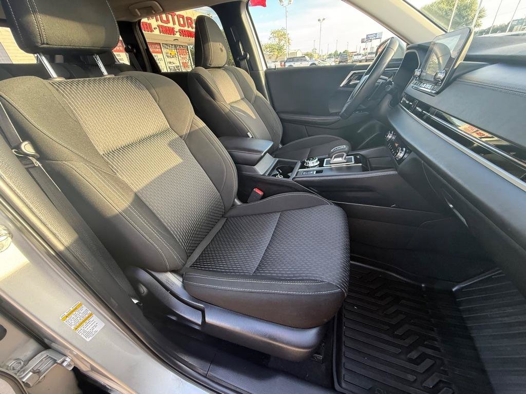 Used 2024 Mitsubishi Outlander ES FWD image 18