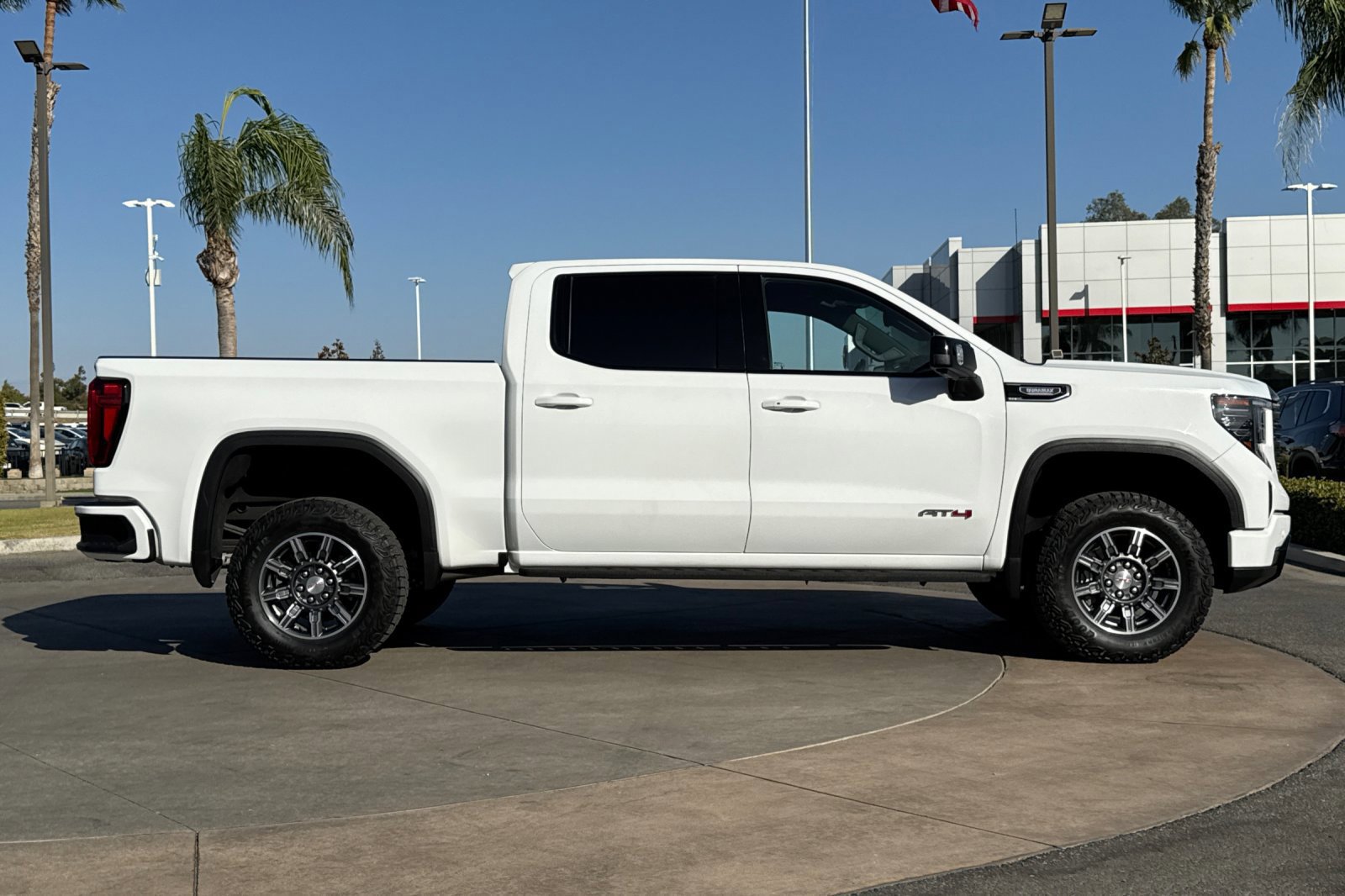 Certified 2024 GMC Sierra 1500 AT4 w/ Technology Package AWD/4WD image 3