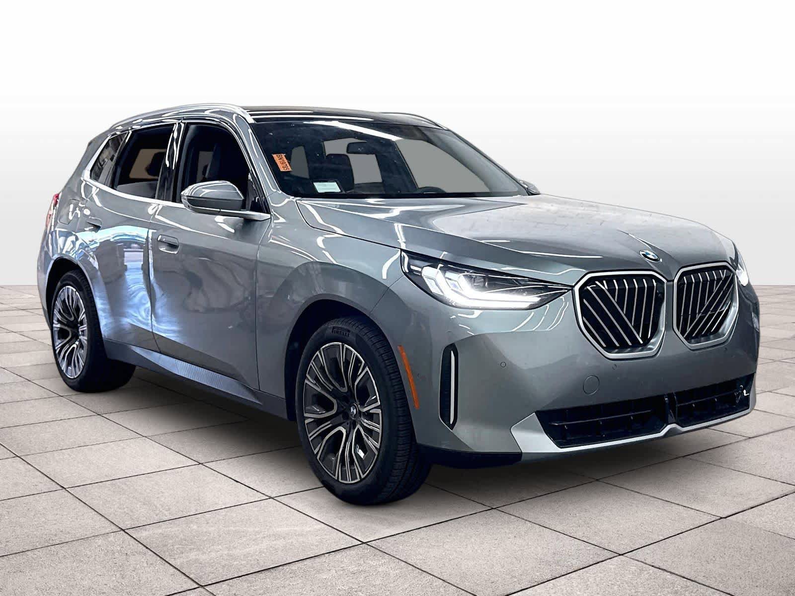 Used 2026 BMW X3 xDrive30i w/ Premium Package AWD/4WD image 2