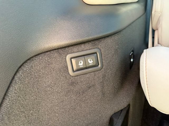 New 2026 Jeep Grand Wagoneer L Summit AWD/4WD image 38